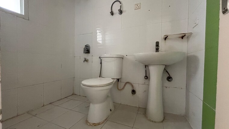 Bathroom, supertech-cape-town 2 Bedroom 930 Sq.Ft. Apartment In Sector 74 Noida 9341924