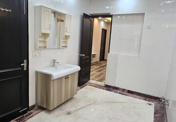 Kitchen in 3 BHK Builder Floor at Ansal Sushant Apartments, Sushant Lok I – for Rent