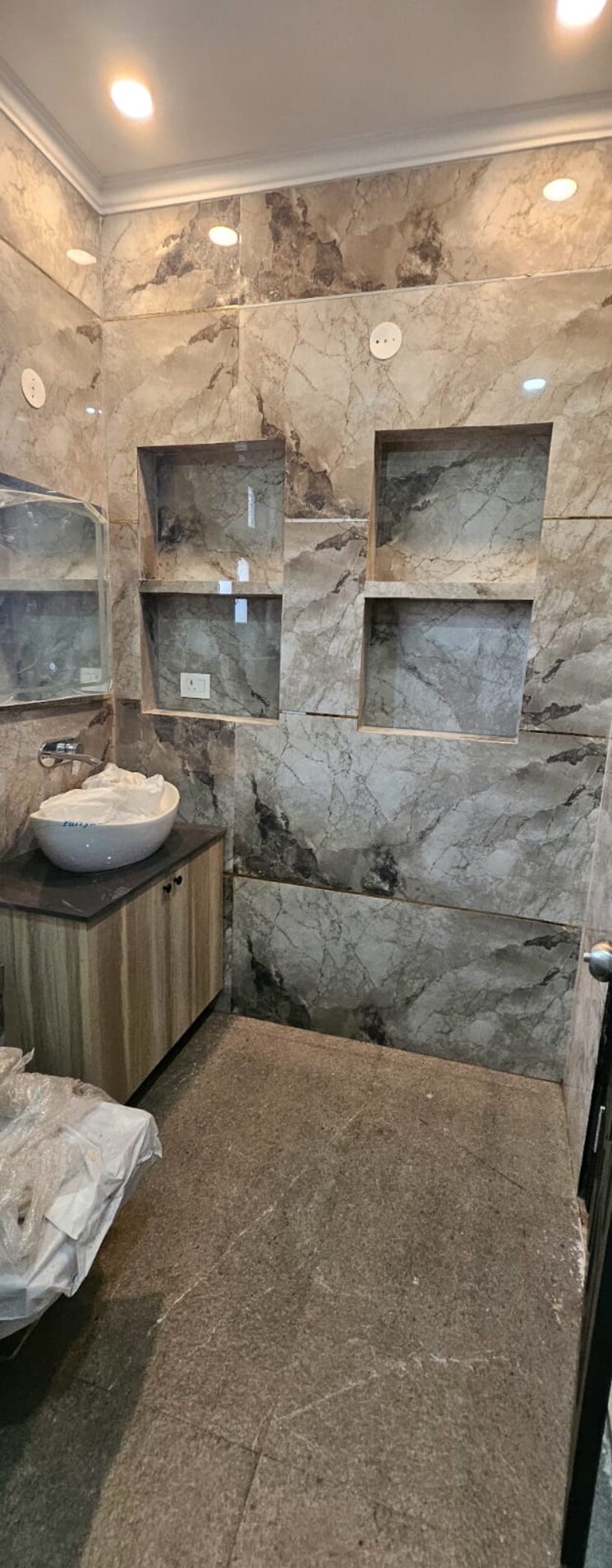 Bathroom, ansal-sushant-apartments 3 Bedroom 215 Sq.Ft. Builder Floor In Sushant Lok I Gurgaon 9341936