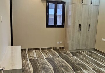 Bedroom in 3 BHK Builder Floor at Ansal Sushant Apartments, Sushant Lok I – for Rent