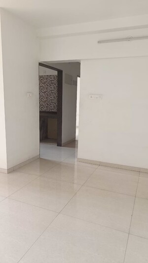 Room in 1.5 BHK Builder Floor at Palaspe Phata – for Sale