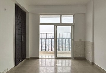 Room in 2 BHK Apartment at Amrapali Zodiac, Sector 120 – for Sale