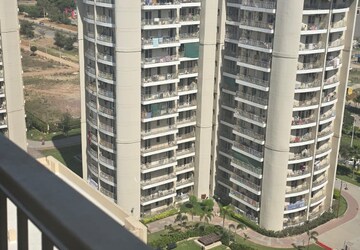 3.5 BHK Apartment – Exterior View View at BPTP Discovery Park, Sector 80 - for Rent