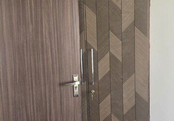 Bathroom in 3.5 BHK Apartment at BPTP Discovery Park, Sector 80 – for Rent