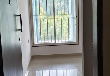 Room in 1 BHK Apartment at Pristine Viva, Mohammadwadi – for Sale