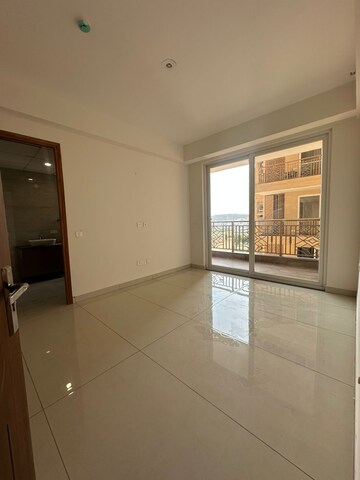 Room in 3 BHK Apartment at Sector 82 A – for Rent