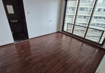 Room in 2 BHK Apartment at Acme Avenue, Kandivali West – for Rent