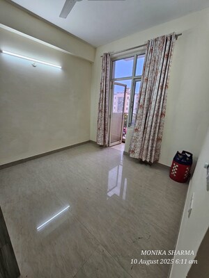 Room in 2 BHK Apartment at Shree Vardhman Mantra, Sector 67 – for Rent