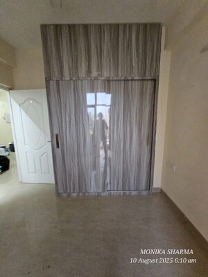 Room in 2 BHK Apartment at Shree Vardhman Mantra, Sector 67 – for Rent