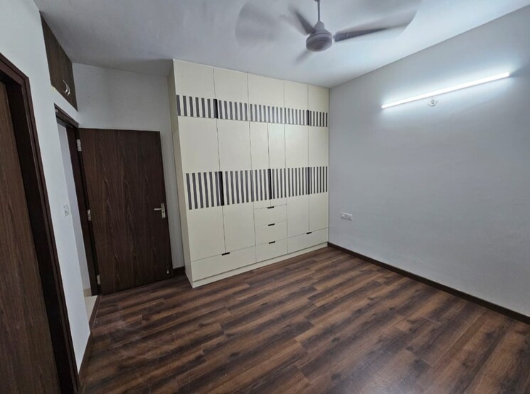 Room, hero-homes-gurgaon 3 Bedroom 1689 Sq.Ft. Apartment In Sector 104 Gurgaon 9342150