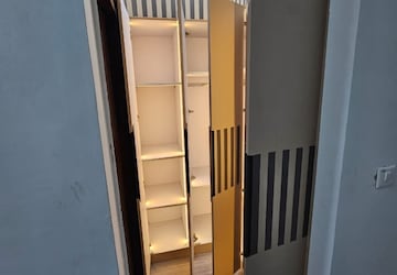 Staircase in 3 BHK Apartment at Hero Homes Gurgaon, Sector 104 – for Rent