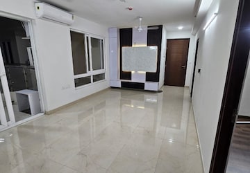 Room in 3 BHK Apartment at Hero Homes Gurgaon, Sector 104 – for Rent