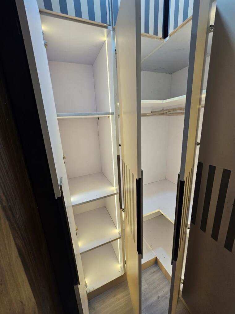 Bathroom, hero-homes-gurgaon 3 Bedroom 1689 Sq.Ft. Apartment In Sector 104 Gurgaon 9342150