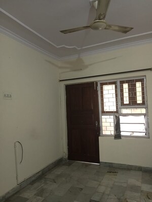 1 RK Independent House For Rent in Sector 15