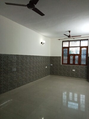 Room in 1 RK Independent House at Sector 15 – for Rent