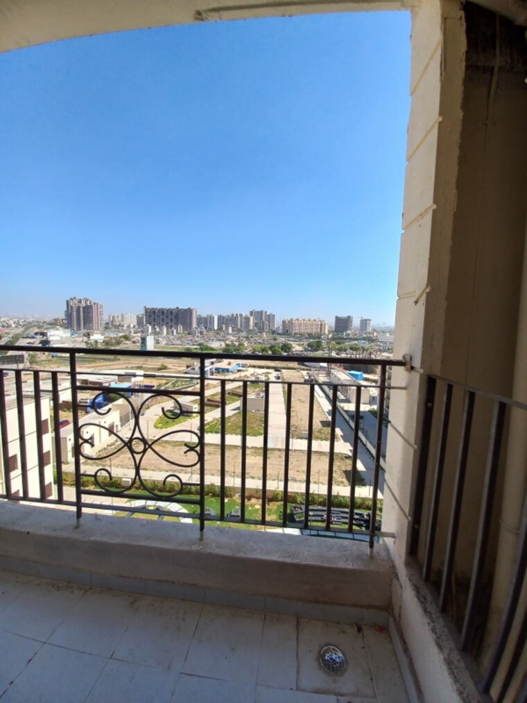 Balcony, signature-the-millennia-2 2 Bedroom 700 Sq.Ft. Apartment In Sector 37d Gurgaon 9342158