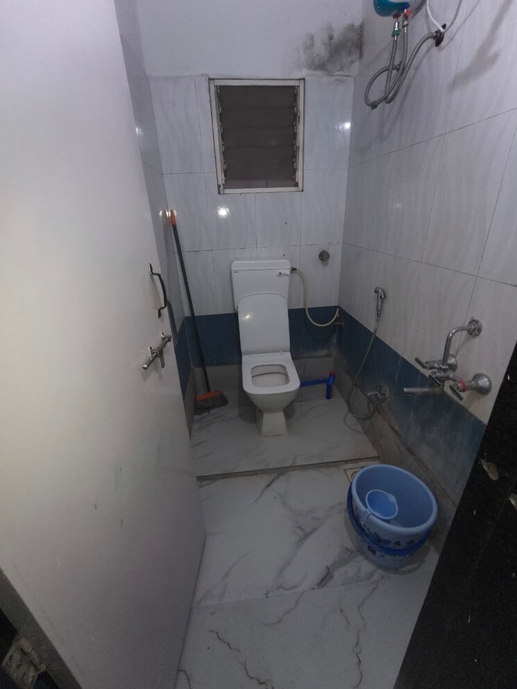 Bathroom, keshav nagar 1 Bedroom 400 Sq.Ft. Apartment In Keshav Nagar Pune 9342154