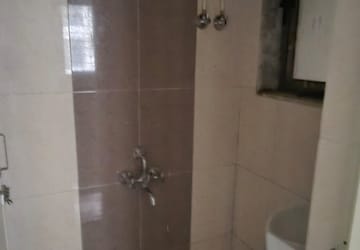 Bathroom in 1 BHK Apartment at Chembur – for Rent