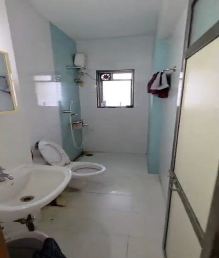 Bathroom, chhaya-society 3 Bedroom 1430 Sq.Ft. Apartment In Chembur Mumbai 9342166
