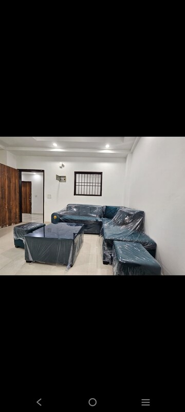Team Area in 1 BHK Builder Floor at Saket – for Rent
