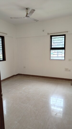 Room in 2 BHK Apartment at Magarpatta Jasminium, Hadapsar – for Rent