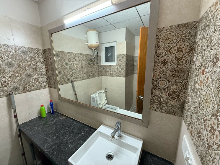 Bathroom, paramount-golfforeste 1 Bedroom 435 Sq.Ft. Apartment In Zeta I Greater Noida Greater Noida 9342216