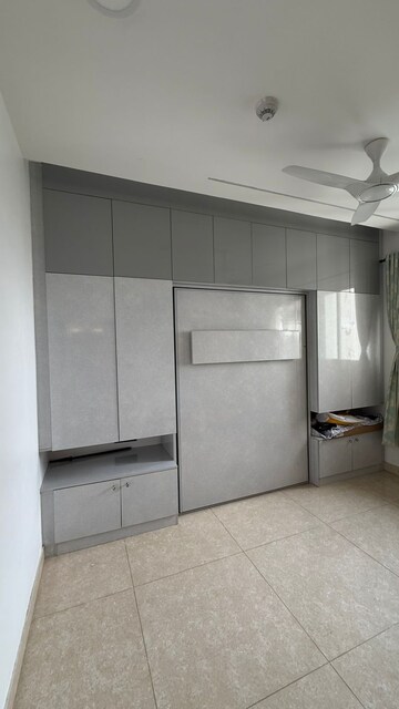 Room in 3 BHK Apartment at Prestige Park Grove, Whitefield – for Sale