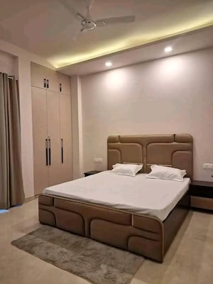 Bedroom in 1 BHK Builder Floor at Palm Residency Chhatarpur, Chattarpur – for Rent