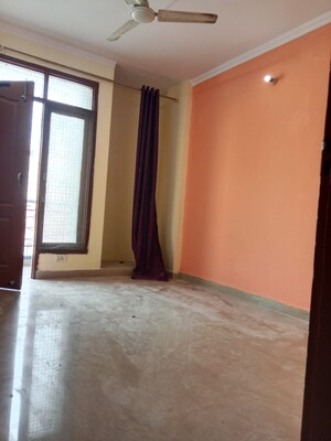Room in 2 BHK Builder Floor at Saket Enclave Ghaziabad, Rajendra Nagar – for Rent