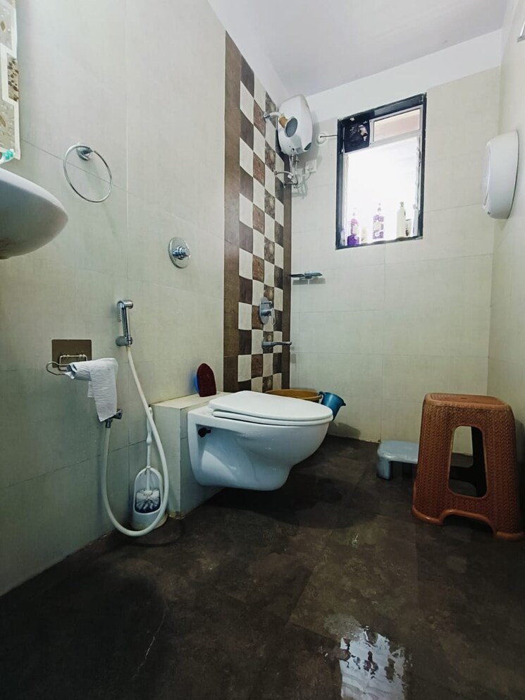 Bathroom, galaxy-greenwoods 3 Bedroom 1750 Sq.Ft. Apartment In Kharghar Navi Mumbai 9342222