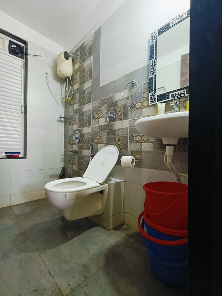 Bathroom, galaxy-greenwoods 3 Bedroom 1750 Sq.Ft. Apartment In Kharghar Navi Mumbai 9342222