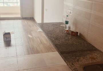 1 BHK Apartment For Rent in Paramount Golfforeste, Zeta I Greater Noida