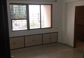 Room in 2.5 BHK Apartment at Kanjurmarg West – for Rent