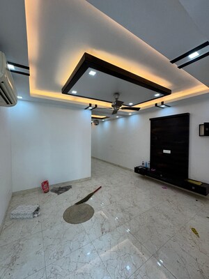 Furnished Amenities in 2 BHK Builder Floor at Malviya Nagar – for Rent