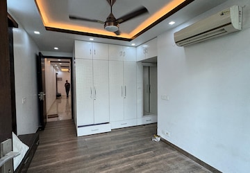 Room in 2 BHK Builder Floor at Malviya Nagar – for Rent