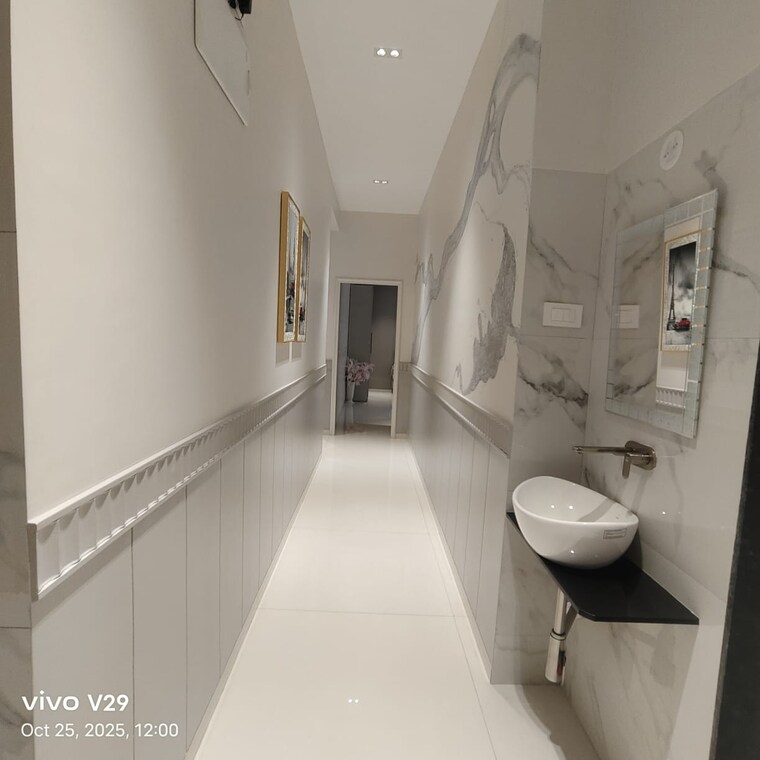 Bathroom, pokhran road no one 3 Bedroom 1262 Sq.Ft. Apartment In Pokhran Road No One Thane 9342384