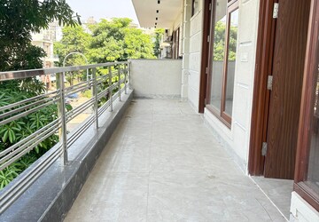 Balcony in 3 BHK Builder Floor at Sector 50 – for Rent