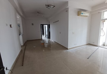 Room in 2 BHK Apartment at Amrapali Princely Estate, Sector 76 – for Sale
