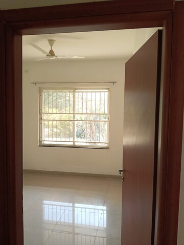 Room in 3 BHK Apartment at Kolte Patil Life Republic, Hinjewadi – for Rent