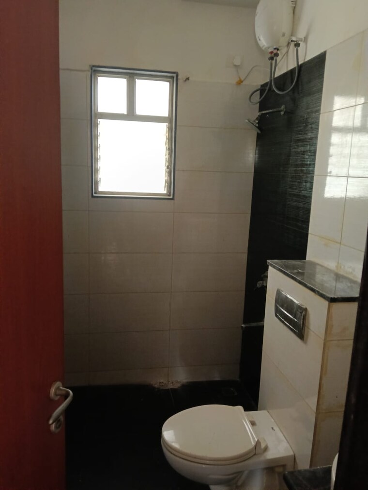 Bathroom, kolte-patil-life-republic 3 Bedroom 1300 Sq.Ft. Apartment In Hinjewadi Pune 9342401