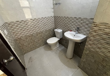Bathroom in 3 BHK Apartment at Amrapali Princely Estate, Sector 76 – for Sale
