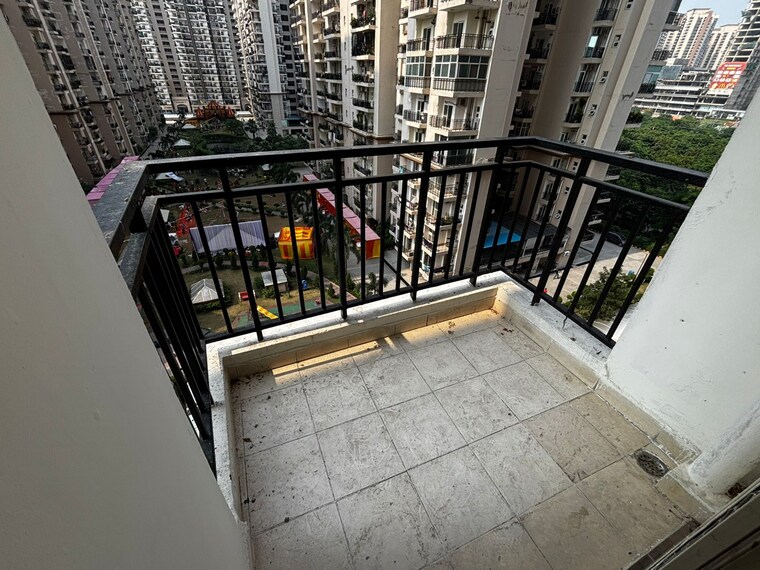 Balcony, amrapali-princely-estate 3 Bedroom 1315 Sq.Ft. Apartment In Sector 76 Noida 9342420