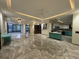 Parking in 4 BHK Builder Floor at Vipul World Floors, Sector 48 – for Sale