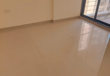 Room in 2 BHK Apartment at MM Spectra, Chembur – for Rent