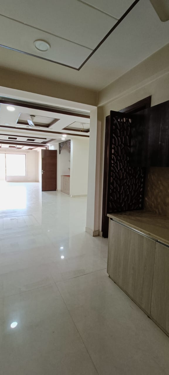 4 BHK + Pooja Room Builder Floor For Rent in 4 Bhk