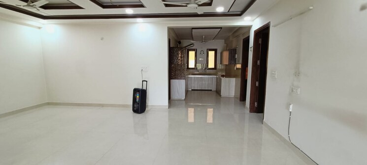 Room, green fields colony 4 Bedroom 4050 Sq.Ft. Builder Floor In Green Fields Colony Faridabad 9342545