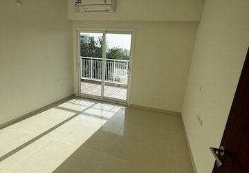 Room in 4 BHK Apartment at L&T Raintree Boulevard Phase 2, Hebbal – for Sale