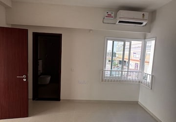 Room in 4 BHK Apartment at L&T Raintree Boulevard Phase 2, Hebbal – for Sale