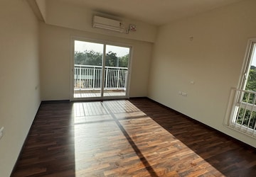 Room in 4 BHK Apartment at L&T Raintree Boulevard Phase 2, Hebbal – for Sale