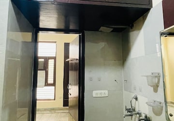 Kitchen in 3 BHK Builder Floor at Green Fields Colony – for Rent